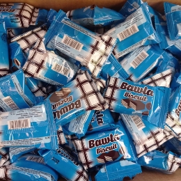 صورة باولا بسكويت ويفر مغطي بالشيكولاتة  ومحشو بالحليب وكريمه شيكولاته بطعم الاوريو- 250 جم